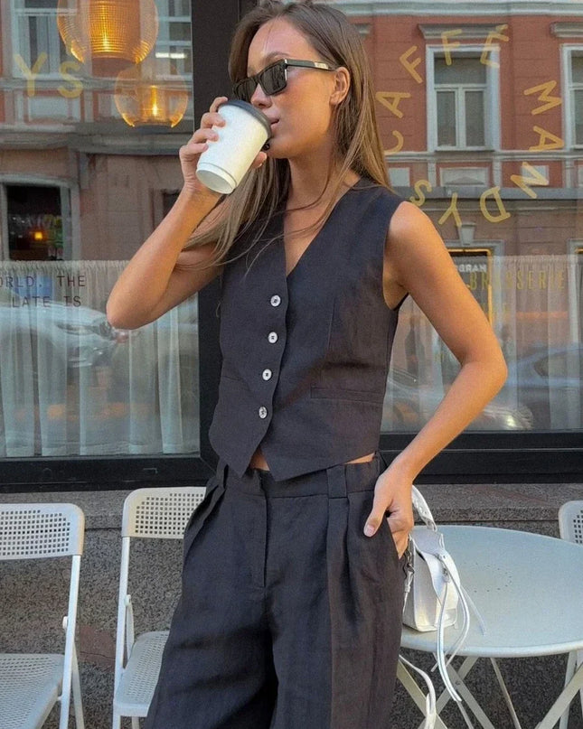 Chic Linen Set Inspired by Brazilian Fashion Icons