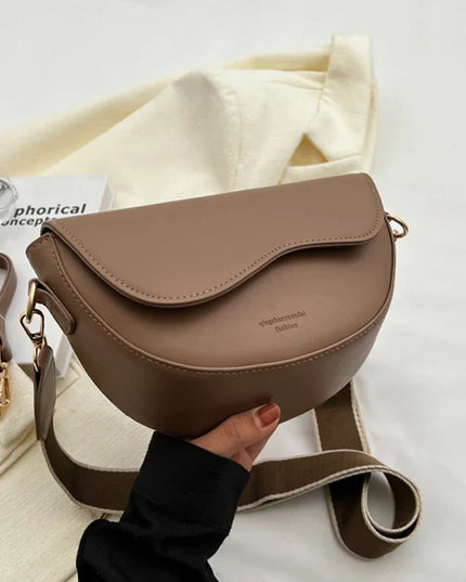 Chic Saddle Bag: Stylish Versatility in PU Leather
