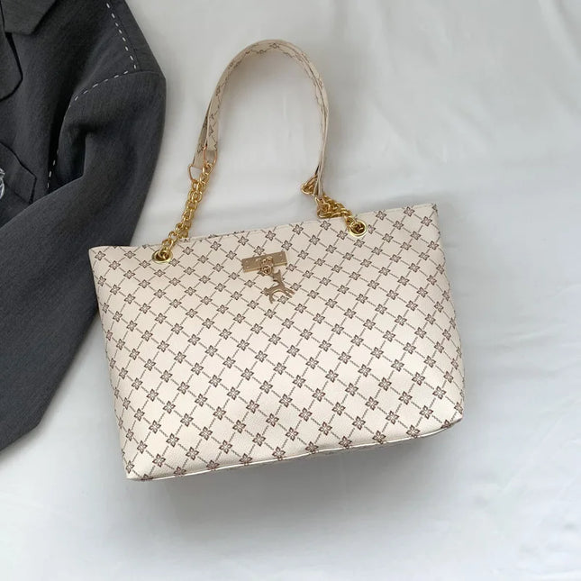 Chic Soft Leather Tote - Fashionable Women's Bag