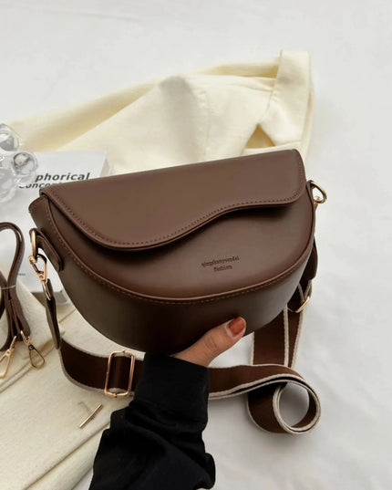Chic Saddle Bag: Stylish Versatility in PU Leather