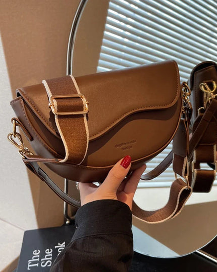 Chic Saddle Bag: Stylish Versatility in PU Leather
