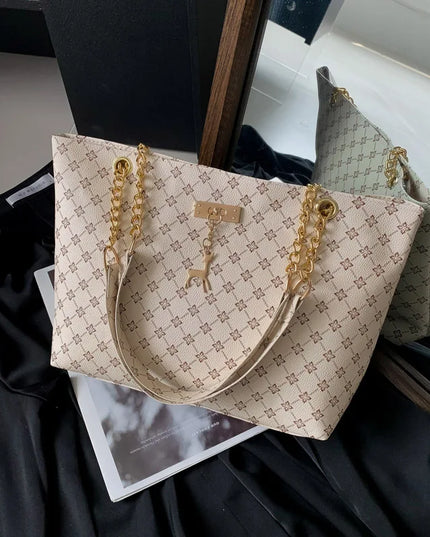 Chic Soft Leather Tote - Fashionable Women's Bag