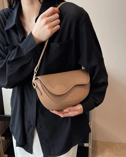 Chic Saddle Bag: Stylish Versatility in PU Leather